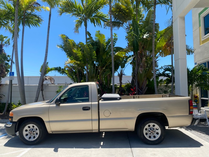 2005 GMC Sierra 1500 LOW MILES 83837 AC NO ACCIDENTS in ,