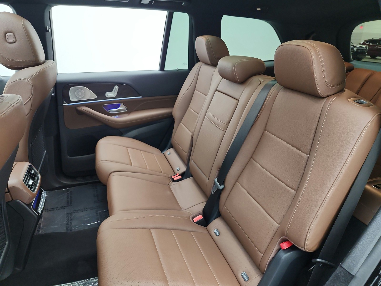 Certified Used 2026 Obsidian Black Metallic Mercedes-Benz GLS 450 4MATIC® SUV image 13