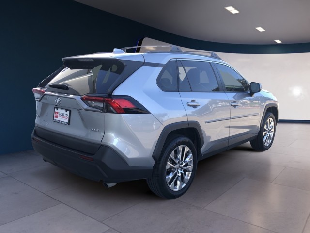 2021 Toyota RAV4 XLE Premium 5