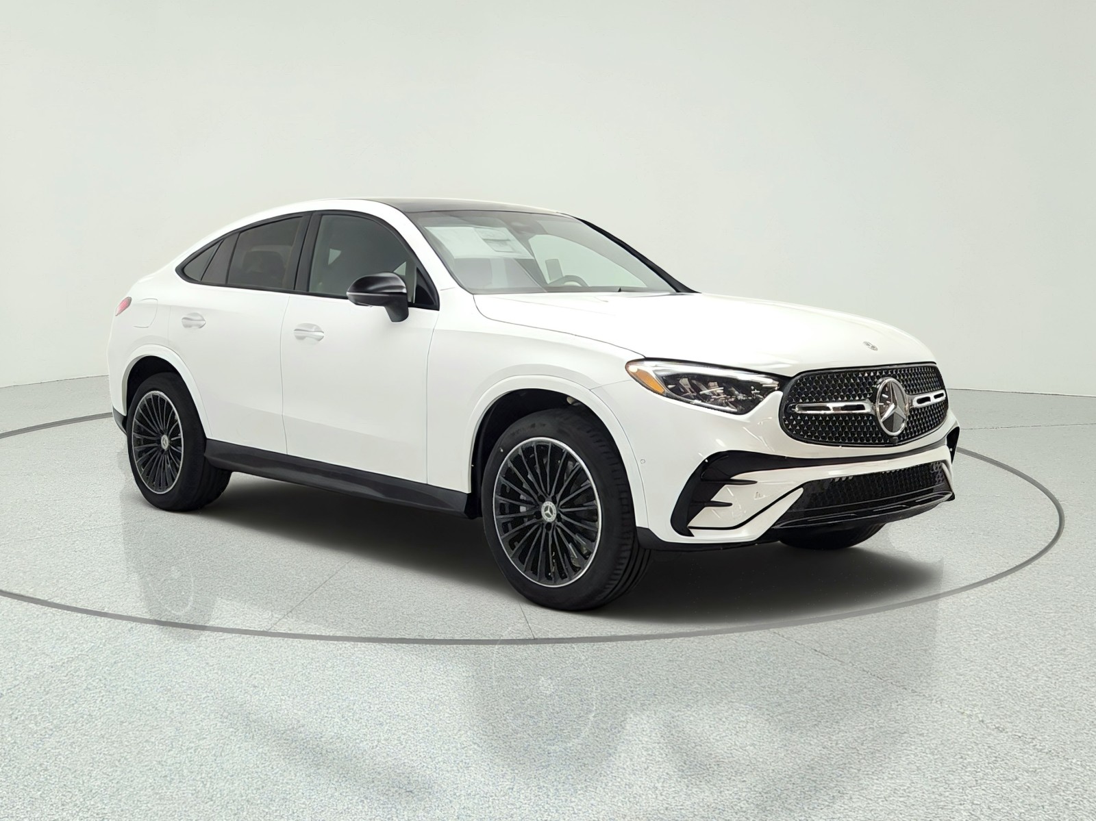 New 2026 MANUFAKTUR Moonlight White Metallic Mercedes-Benz GLC 300 4MATIC® Coupe image 3