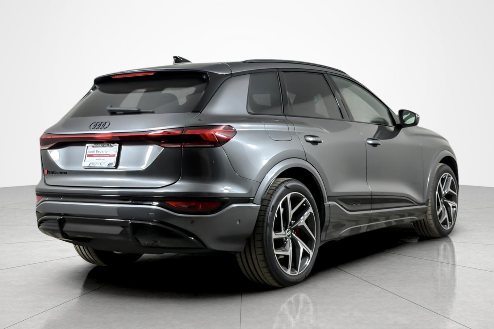 New 2027 Daytona Gray Pearl Effect Audi Premium Plus quattro image 6