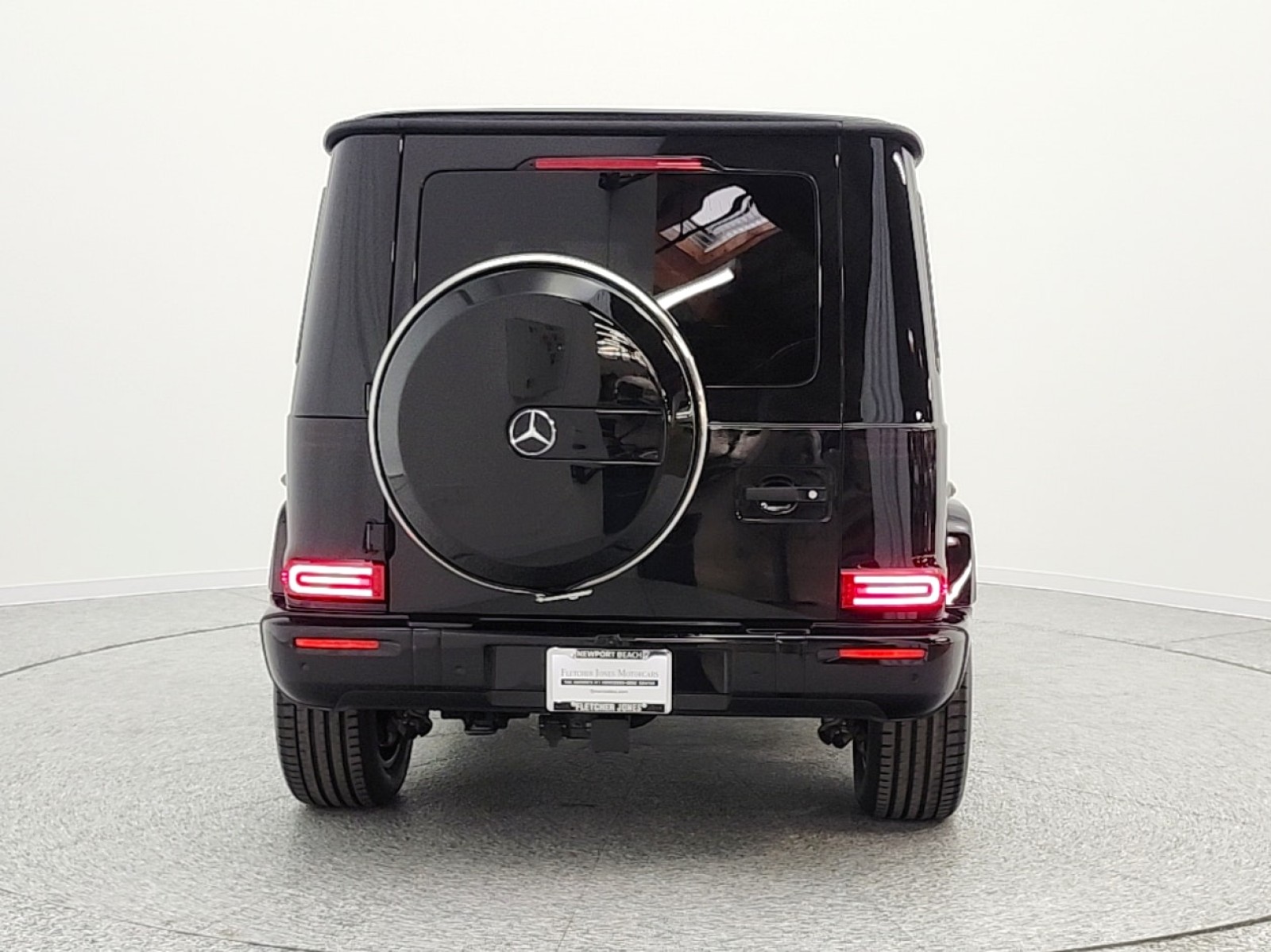Used 2025 Obsidian Black Metallic Mercedes-Benz G 550 SUV image 6