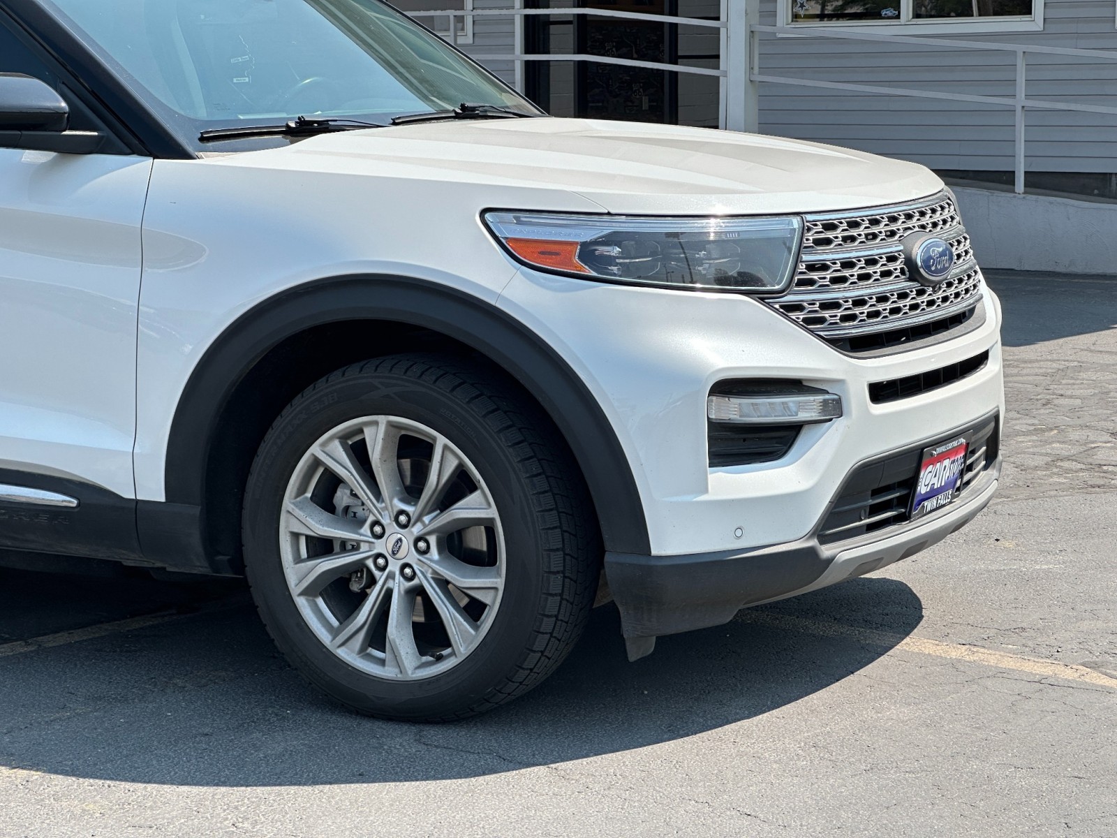 2020 Ford Explorer Limited 3