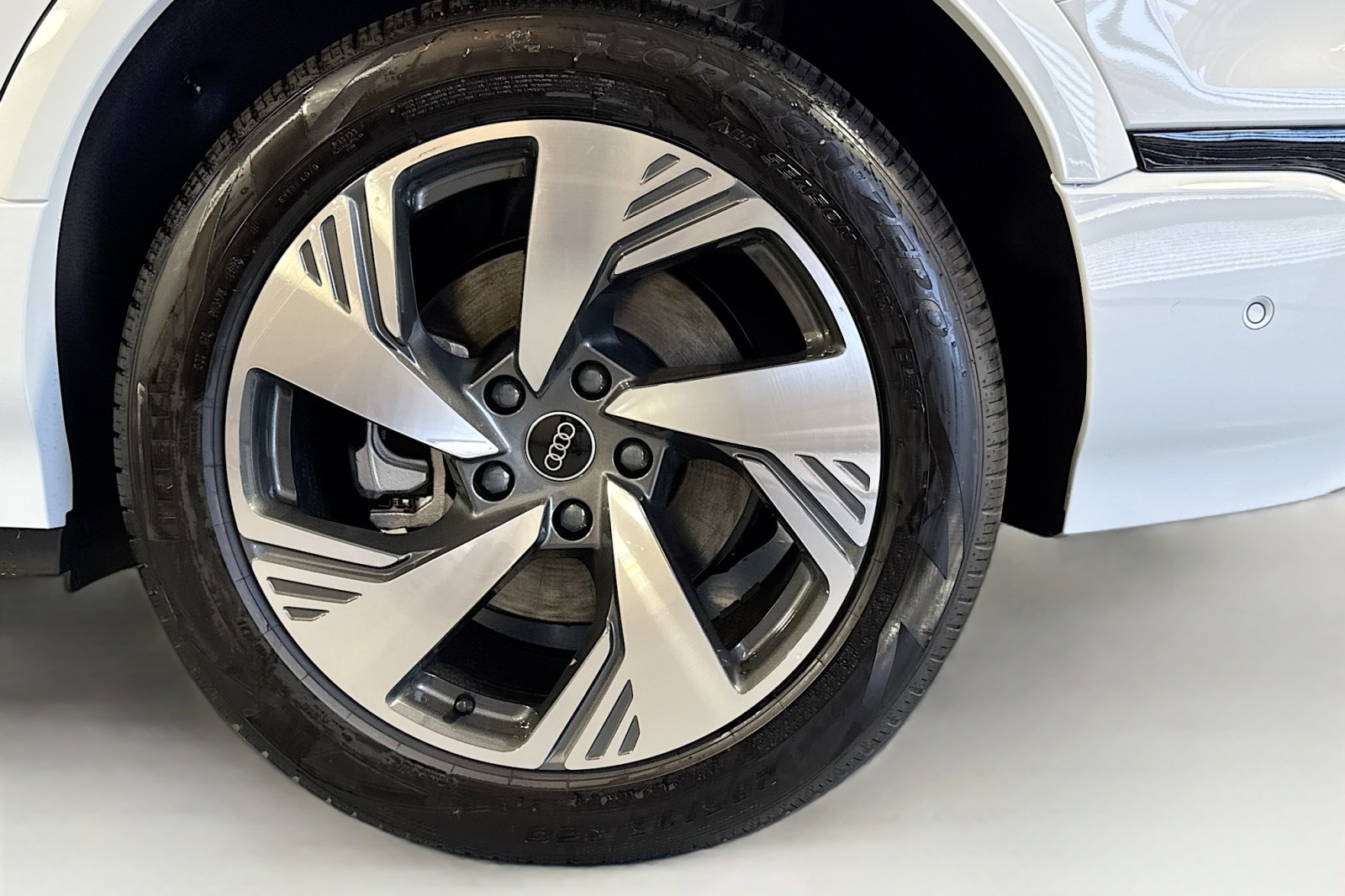 New 2025 Glacier White Metallic Audi Premium Plus quattro image 28