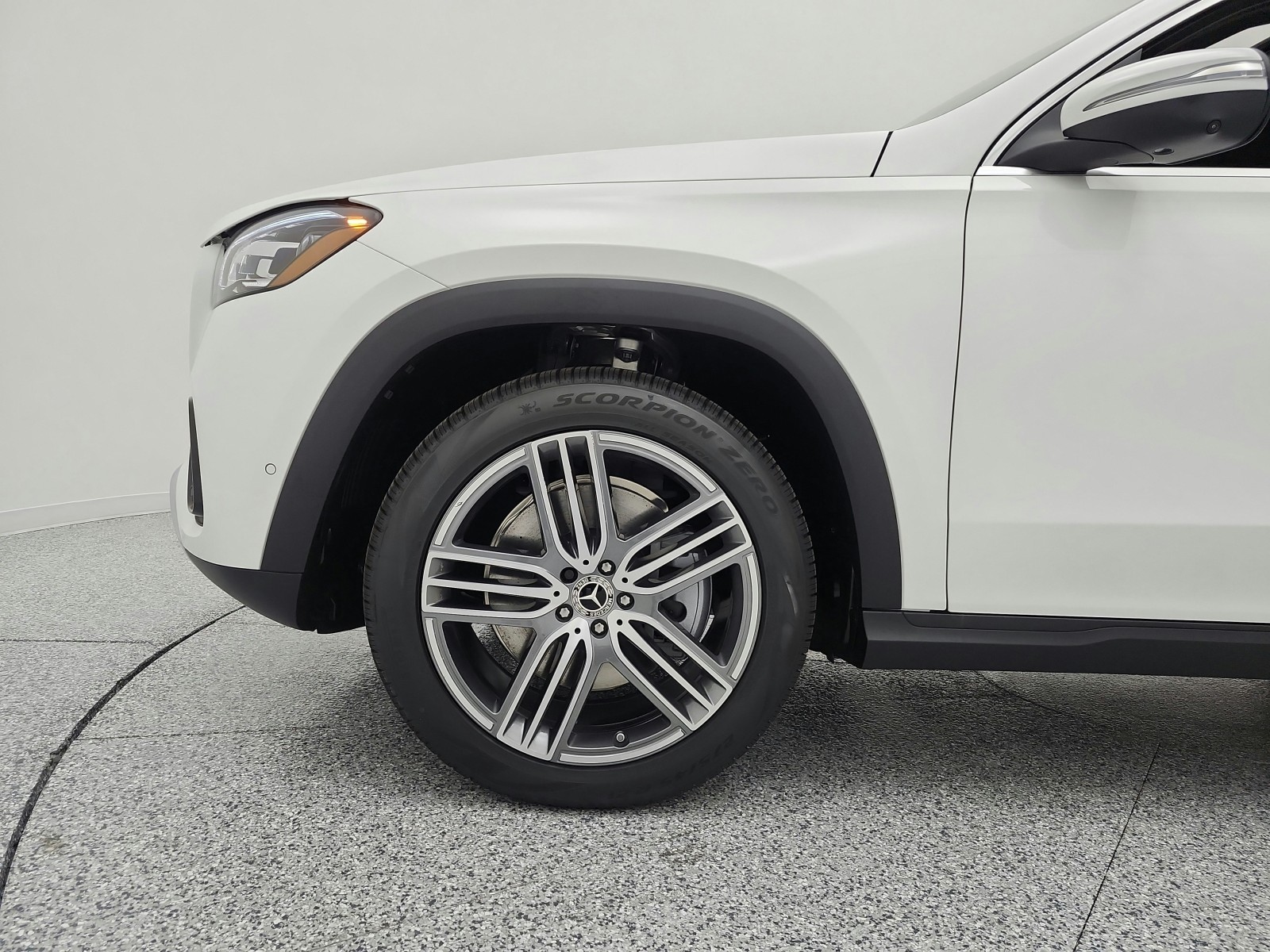 New 2026 Polar White Mercedes-Benz GLS 450 4MATIC® SUV image 13