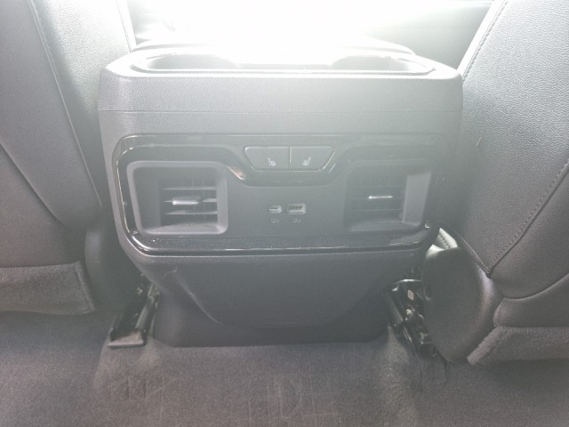 ChevroletSilverado 150036