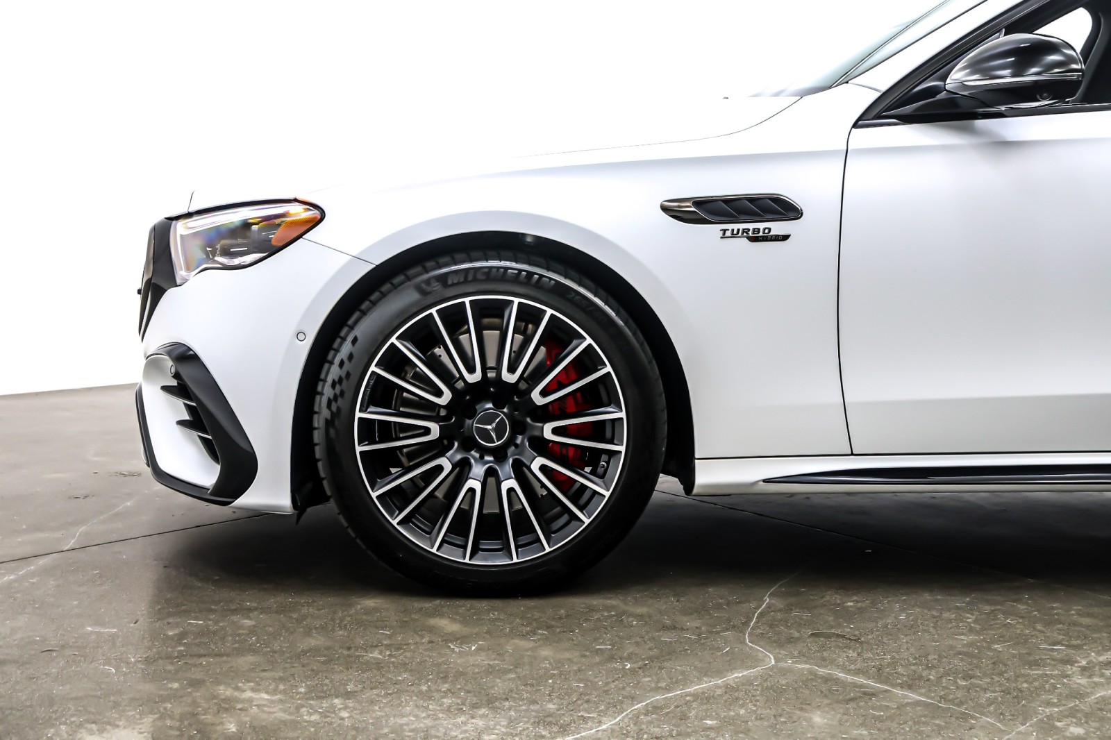 Certified Used 2026 MANUFAKTUR Moonlight White Magno Mercedes-Benz AMG® E 53 E 4MATIC+ Sedan image 12