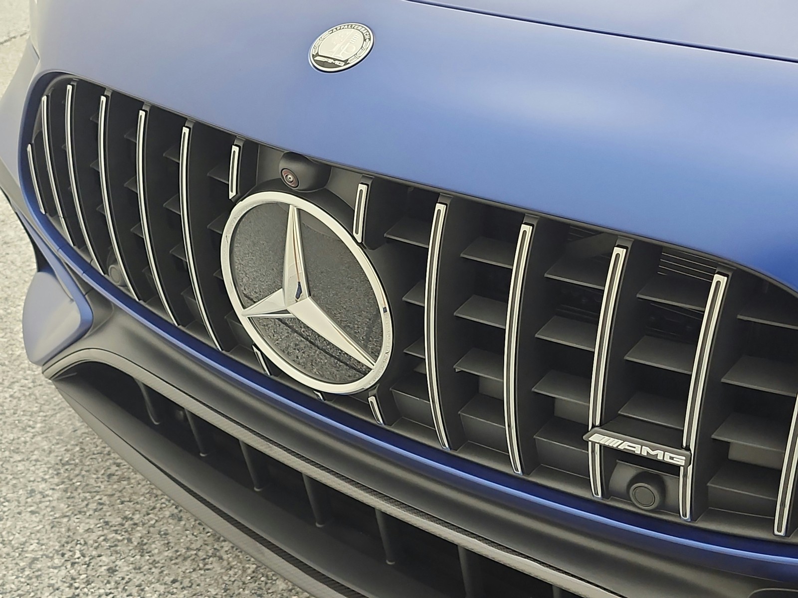 New 2026 MANUFAKTUR Starling Blue Magno Mercedes-Benz AMG® CLE 53 image 15