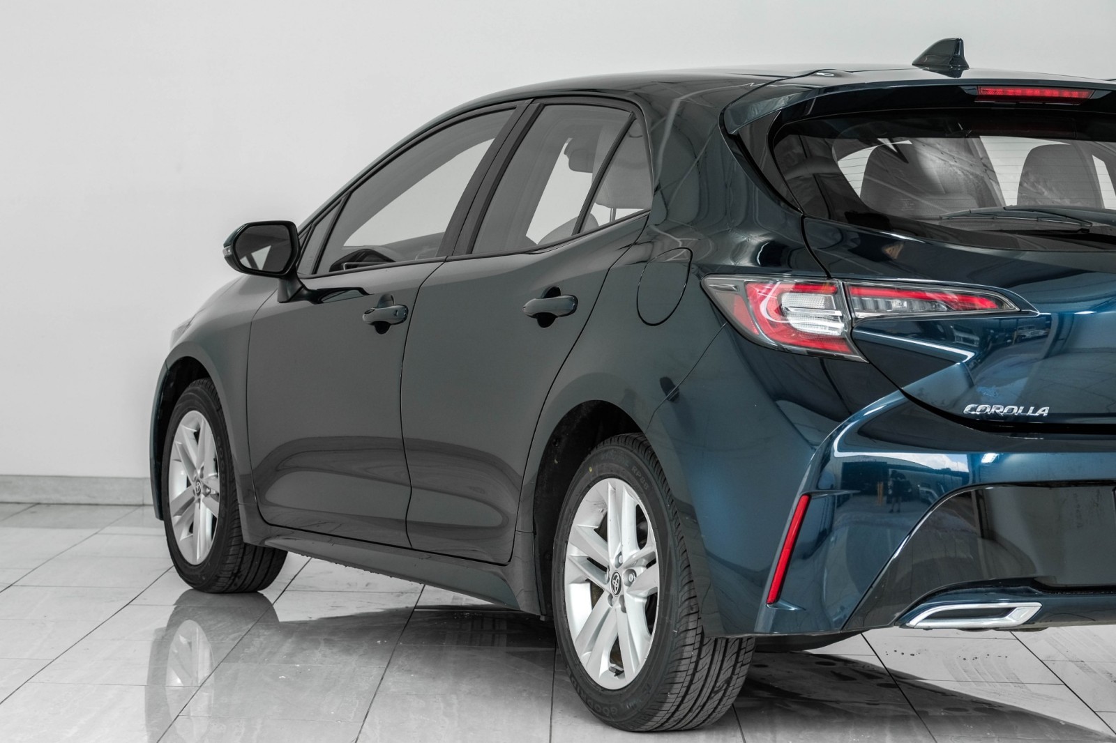 2019 Toyota Corolla Hatchback SE PRE COLLISION SYSTEM LANE DEPARTURE ALERT REAR  9