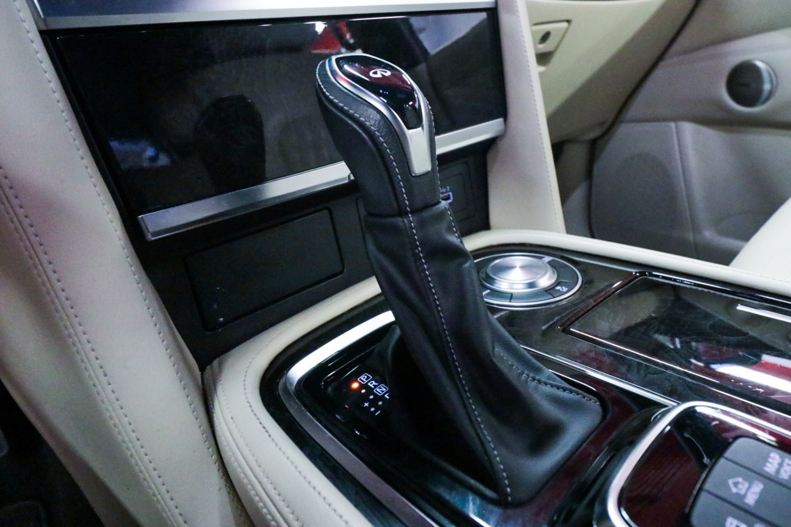 Used Car 2022 Infiniti Qx80  Sensory For Sale Under $50,000 In Austin, Texas