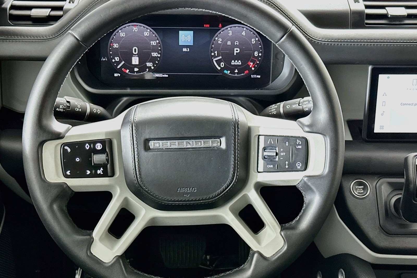 Used 2024 Fuji White Land Rover X-Dynamic SE image 19
