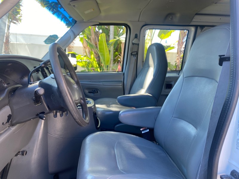 2003 Ford Econoline Cargo Van E 250 SUPER CARGO LOW MILES 67,419 in , 