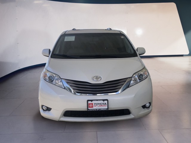 2017 Toyota Sienna XLE Auto Access Seat 8