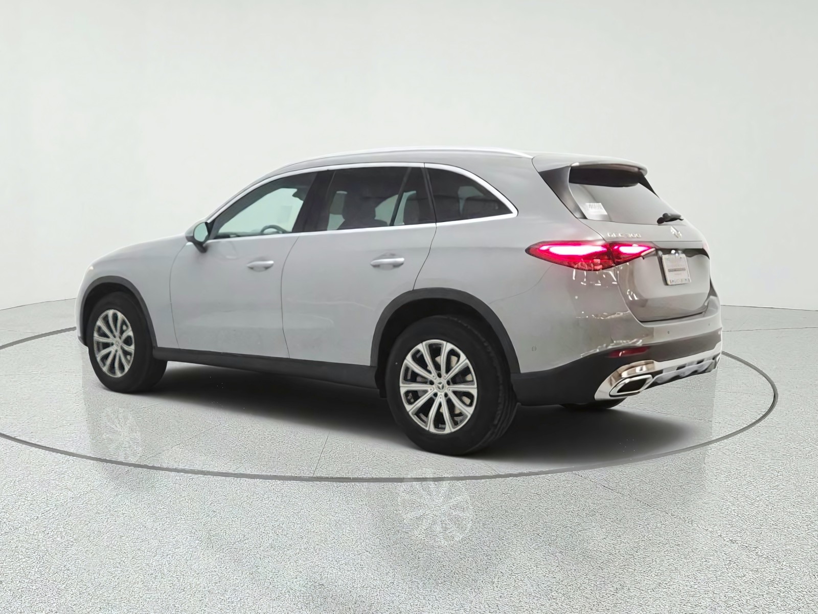 New 2027 MANUFAKTUR Alpine Grey Mercedes-Benz GLC 300 SUV image 7