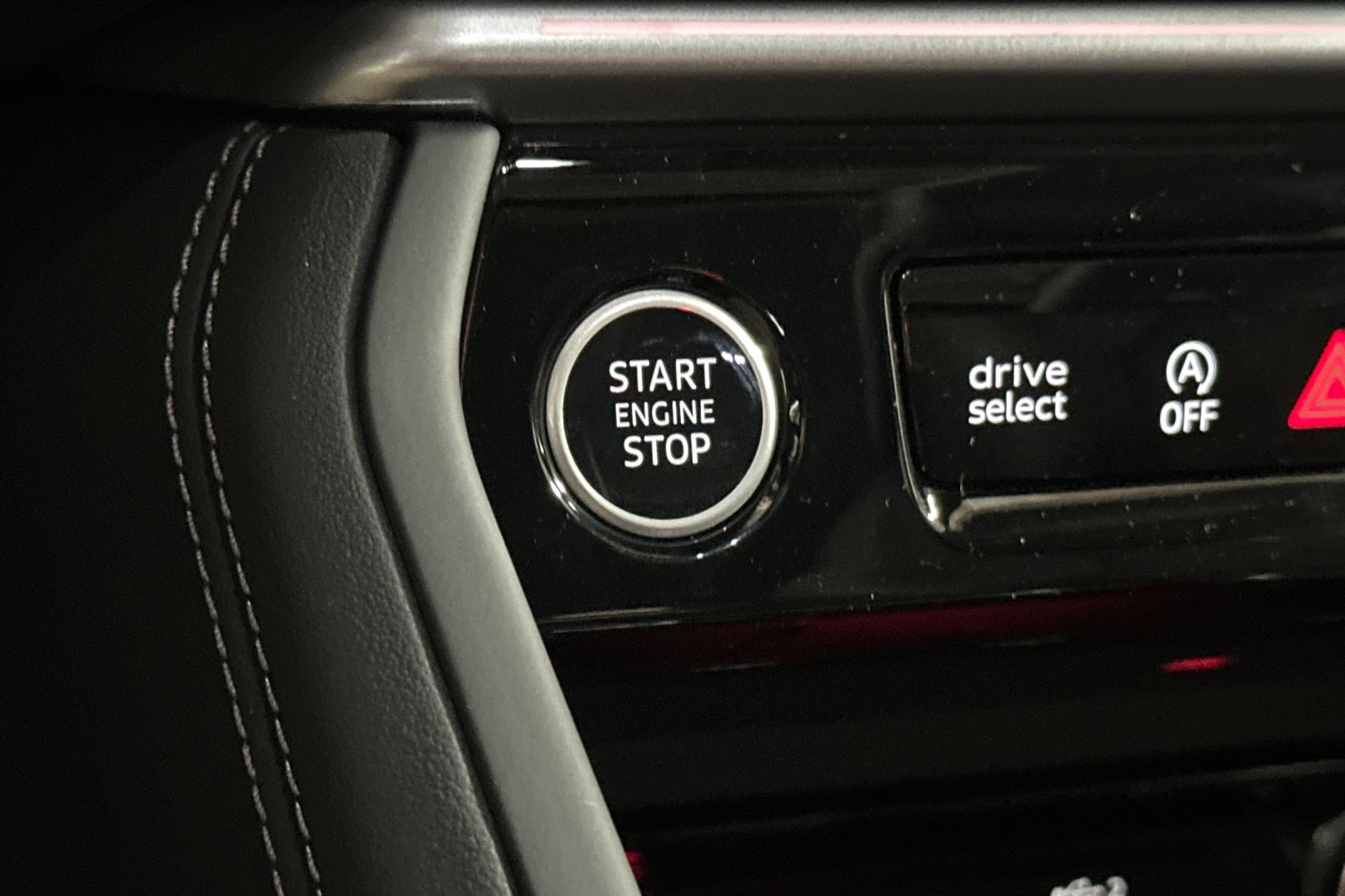 New 2026 Daytona Gray Pearl Effect Audi Premium 2.0 TFSI quattro image 21