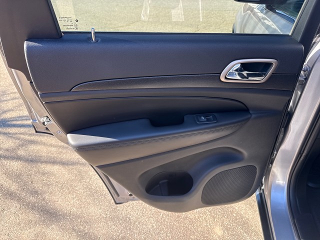 JeepGrand Cherokee27