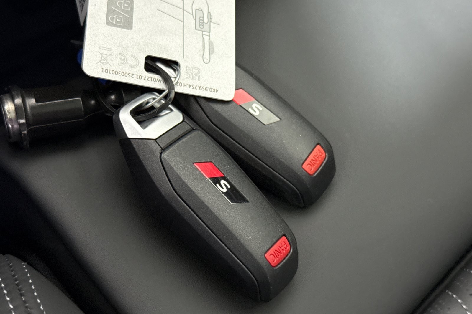 Used 2025 Mythos Black Metallic Audi Premium Plus 3.0 TFSI quattro image 24