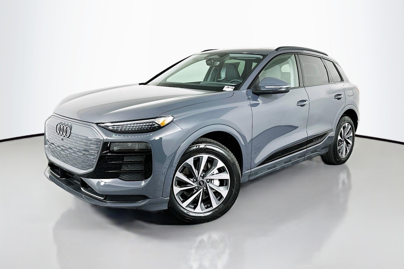 2025 Audi Q6 e-tron Premium Plus