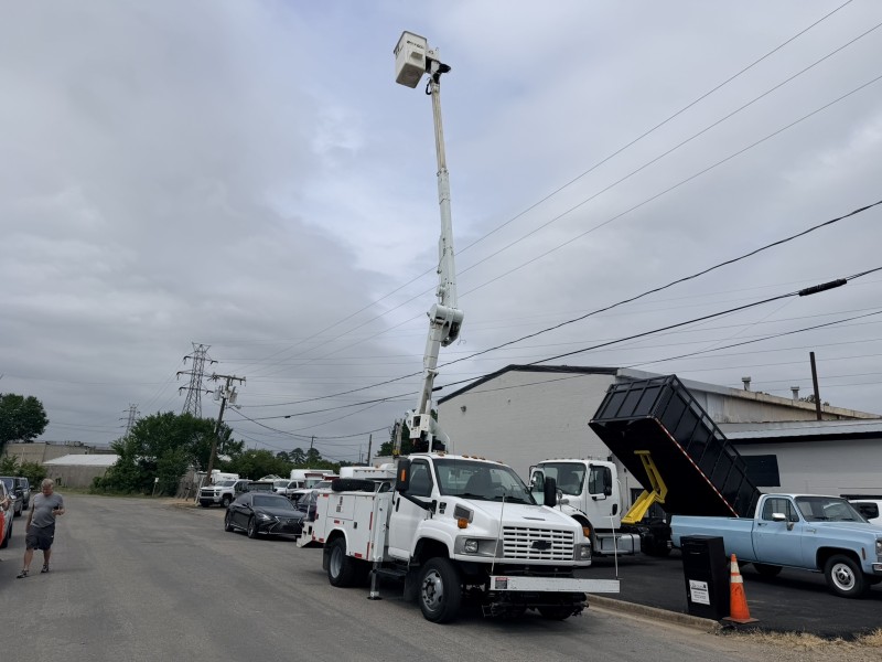 2008 Chevrolet C4500 39' DURALIFT Bucket Truck in ,