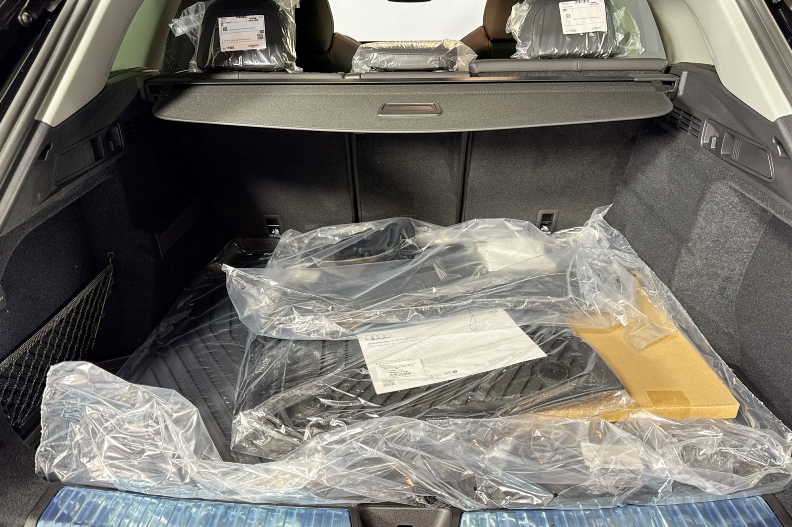 New 2025 Mythos Black Metallic Audi Premium Plus 2.0 TFSI quattro image 23