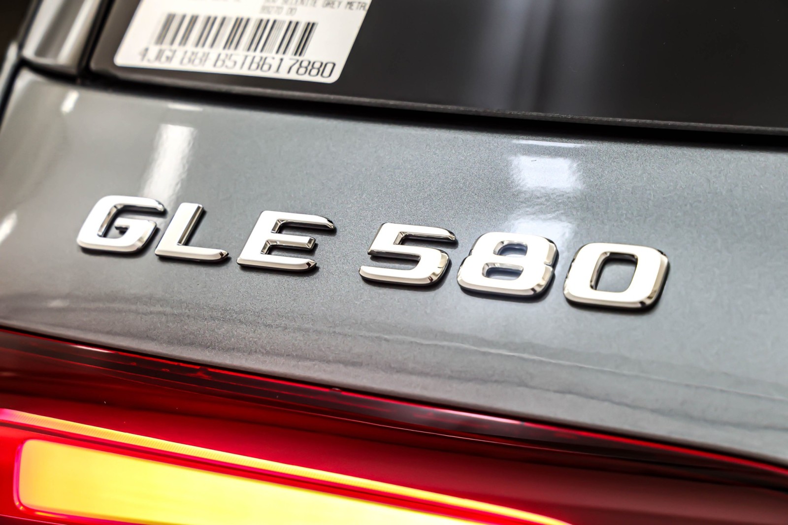 New 2026 Selenite Grey Metallic Mercedes-Benz GLE 580 image 9