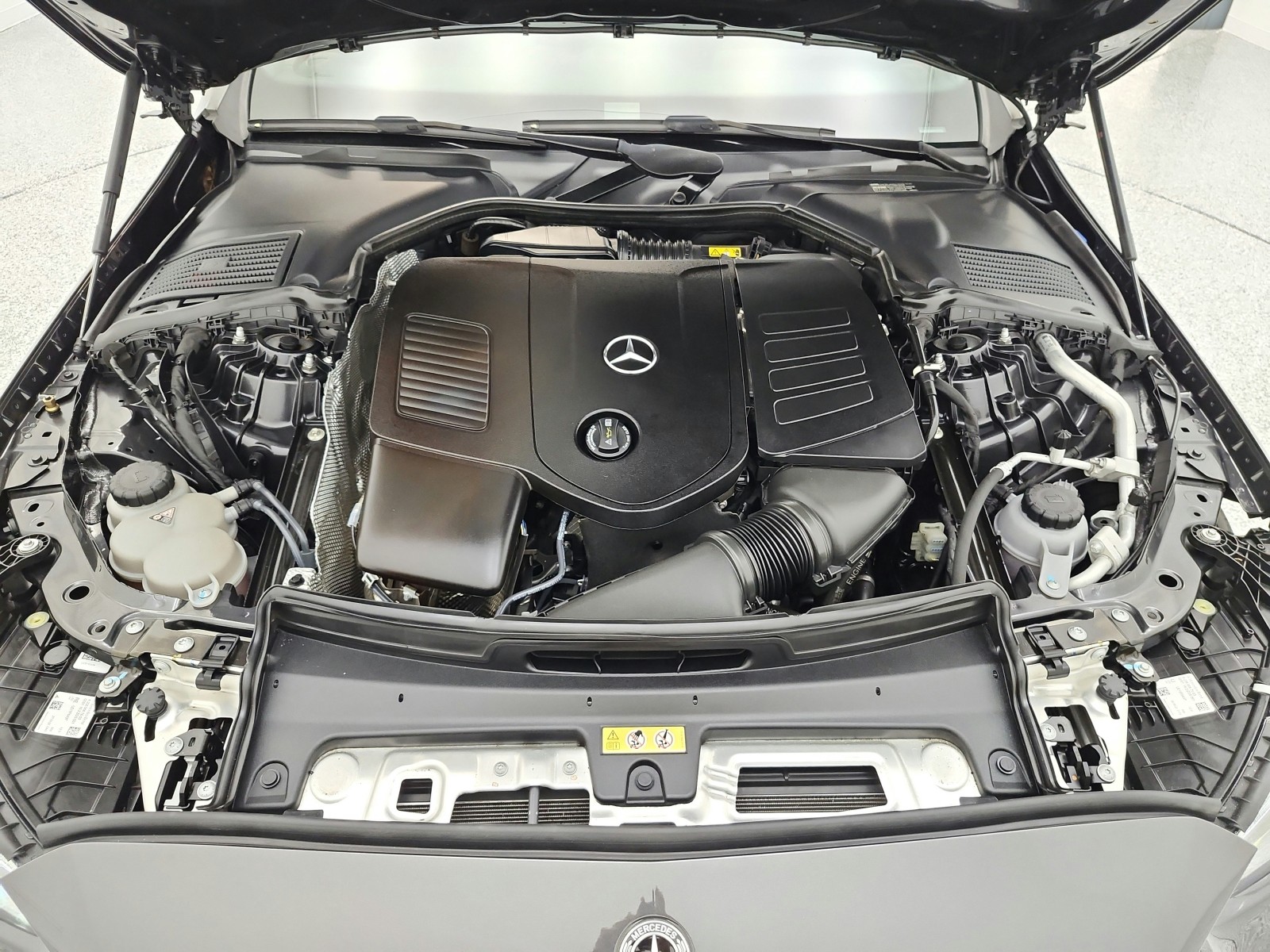 Used 2023 Graphite Grey Metallic Mercedes-Benz C 300 Sedan image 31