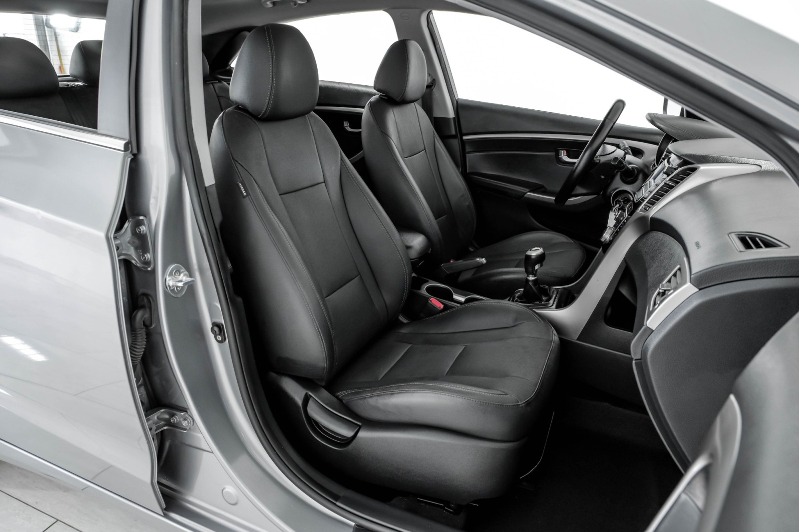 2013 Hyundai Elantra GT STYLE PKG PANORAMA LEATHER HEATED SEATS BLUETOOTH  31