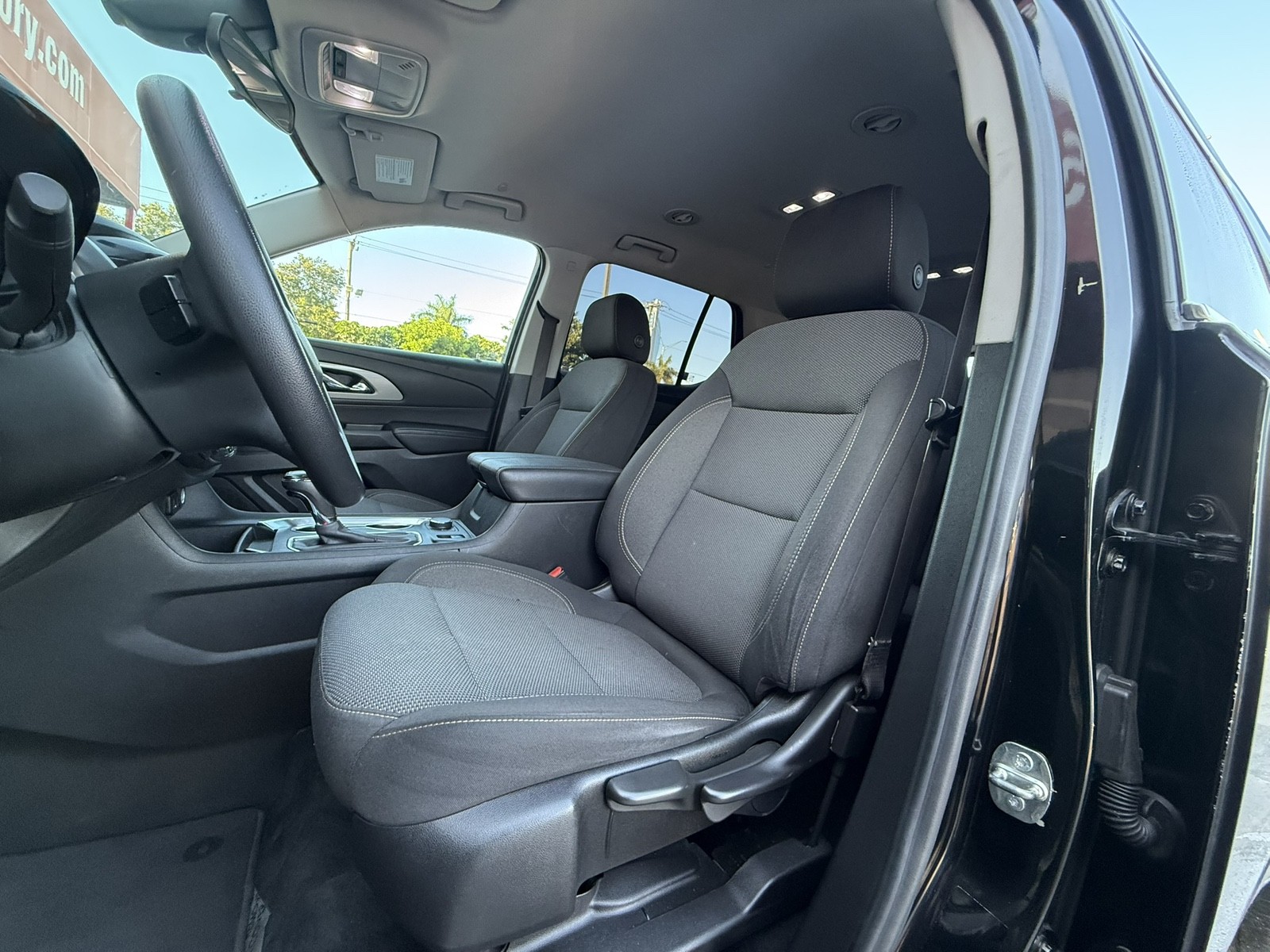2020 Chevrolet Traverse - $18,977