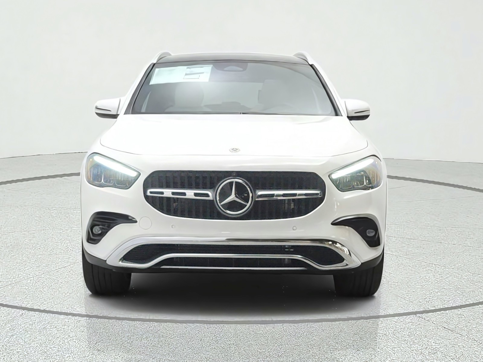 New 2026 Polar White Mercedes-Benz GLA 250 SUV image 2