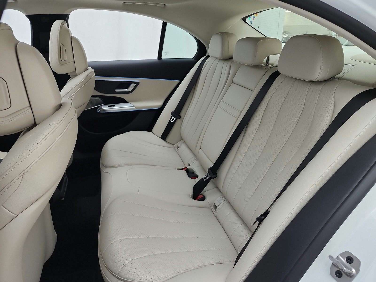 New 2027 Polar White Mercedes-Benz E 350 RWD Sedan image 11