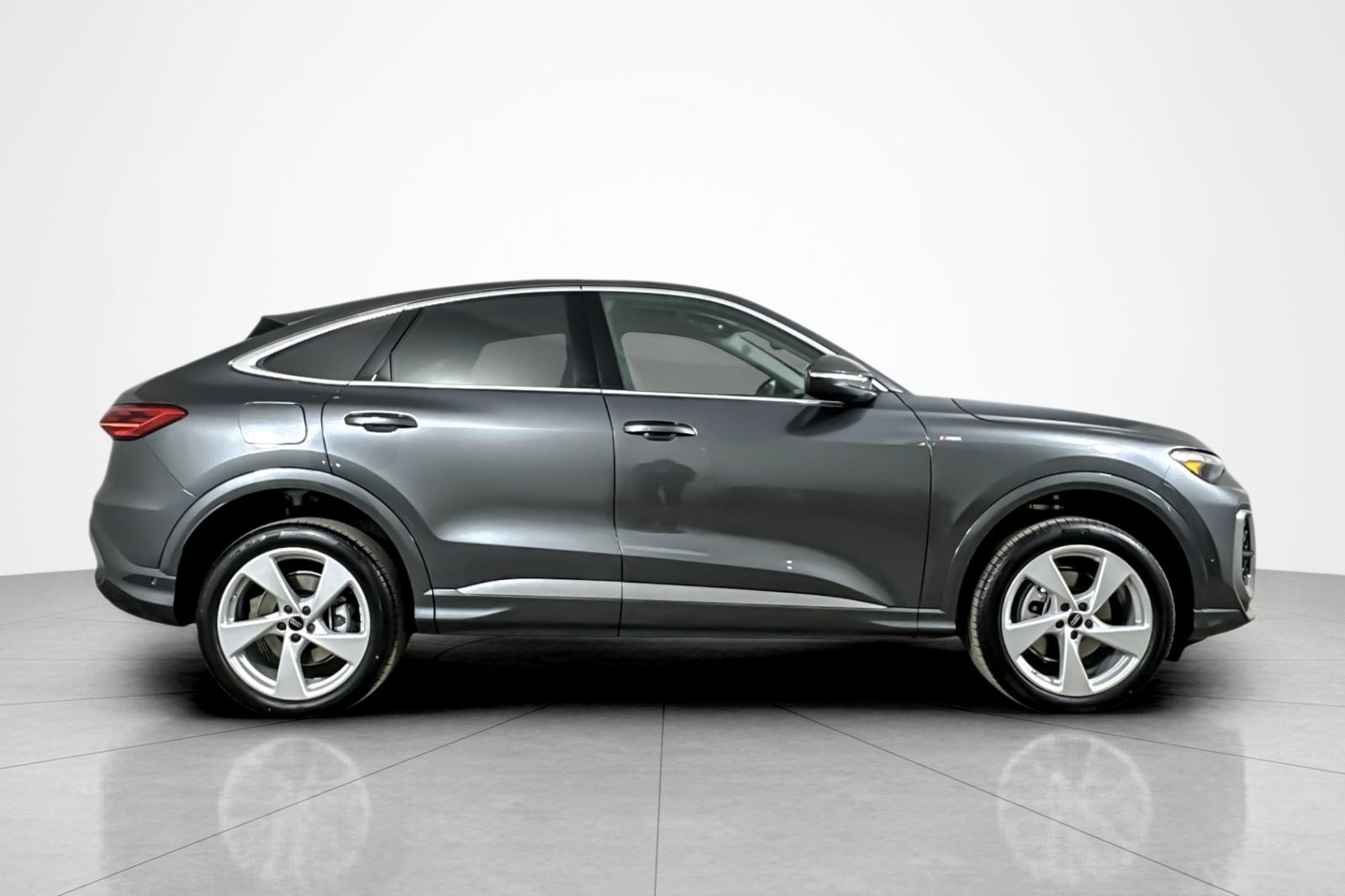 New 2026 Daytona Gray Pearl Effect Audi Premium Plus 2.0 TFSI quattro image 7