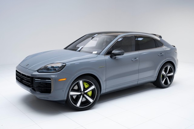 2025  Cayenne Turbo E-Hybrid Coupe in , 