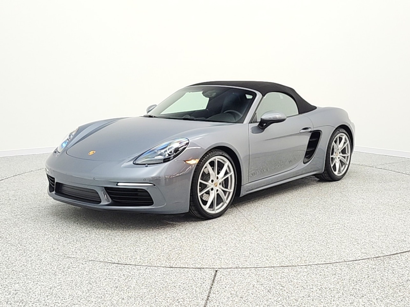 Used 2025 Agate Grey Metallic Porsche Roadster image 9