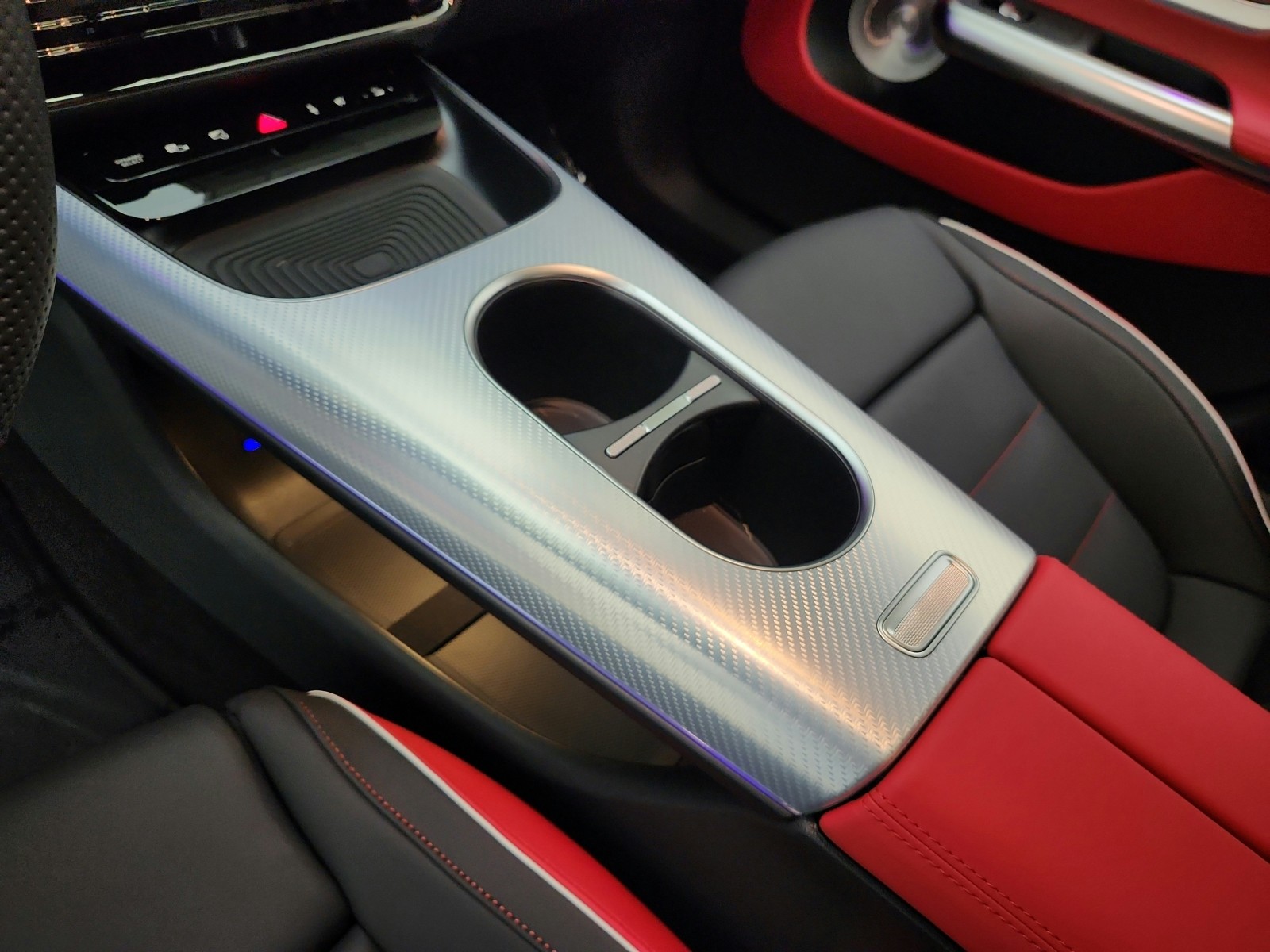 New 2027 Night Black Mercedes-Benz CLA 220 Hybrid FWD image 10
