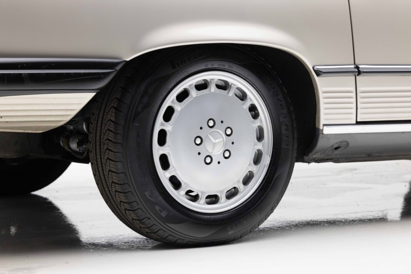 1989 Mercedes-Benz 560-Series 560 SL in ,