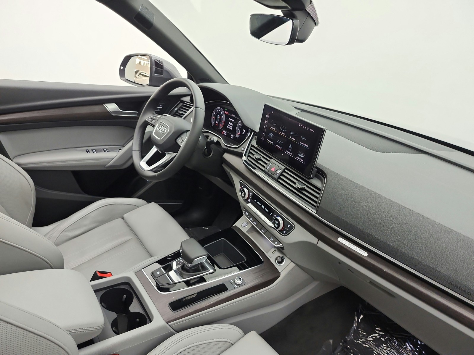 Used 2023 Daytona Gray Pearl Effect Audi S line Premium Plus image 18