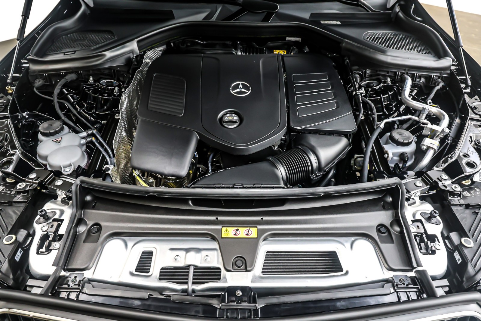 New 2026 Black Mercedes-Benz GLC 300 image 11