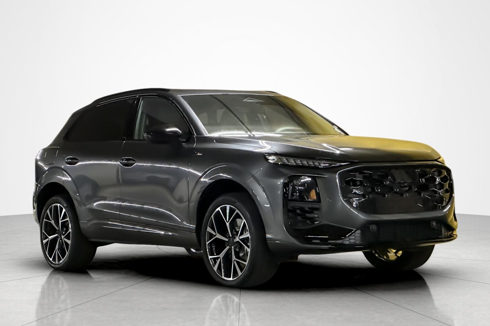 New 2026 Daytona Gray Pearl Effect Audi S line quattro image 2