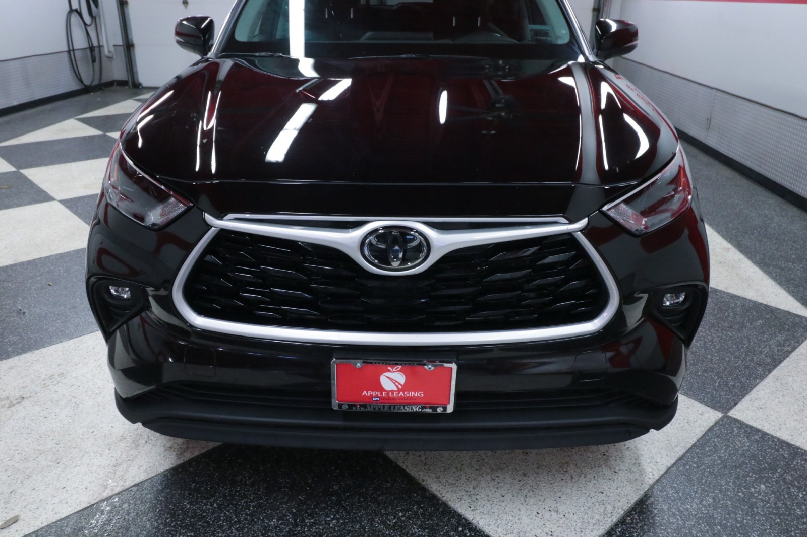 Used Car 2022 Toyota Highlander  Xle For Sale Under $35,000 In Austin, Texas