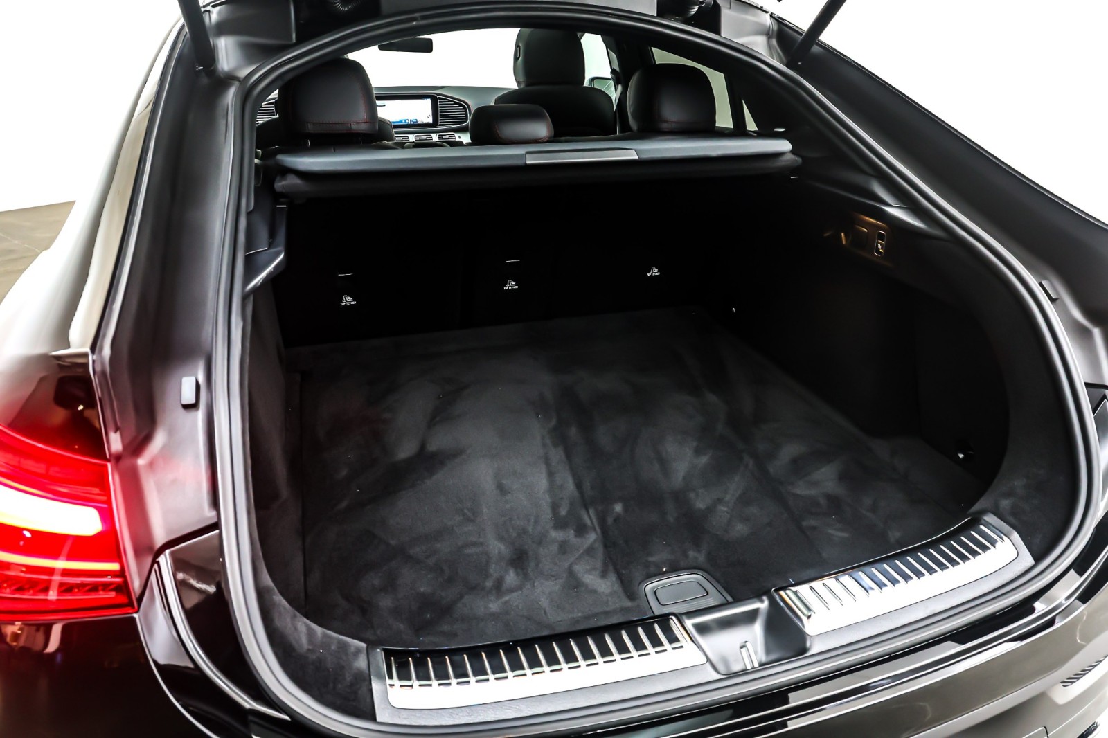 Used 2026 Obsidian Black Metallic Mercedes-Benz AMG® GLE 53 4MATIC+ Coupe image 23