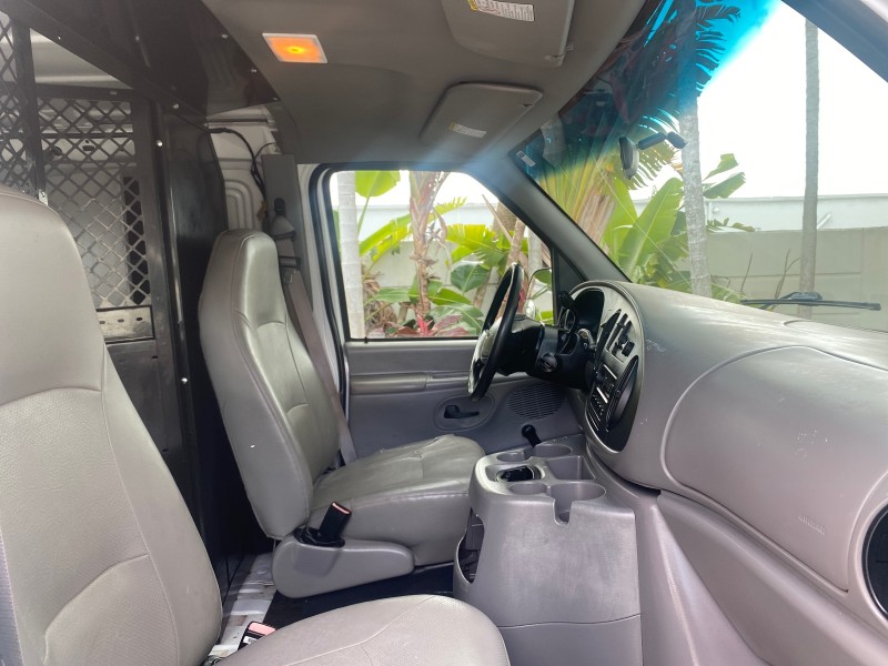 2000 Ford Econoline Cargo Van LOW MILES 68,046 in , 