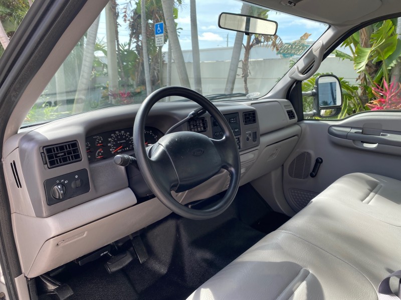 2001 Ford Super Duty F-350 DRW XL 1 OWNER LOW MILES 14,269 in , 