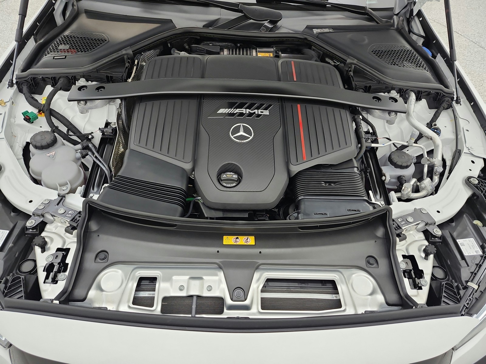 New 2026 MANUFAKTUR Moonlight White Magno Mercedes-Benz AMG® E 53 E 4MATIC+ Sedan image 12