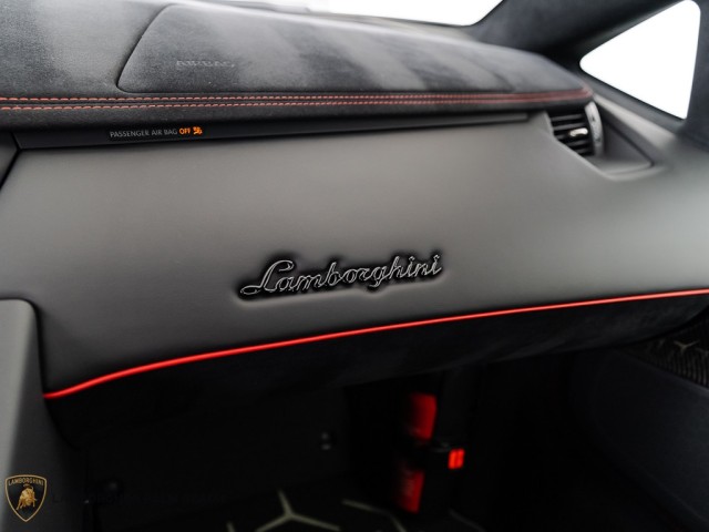 Lamborghini Aventador