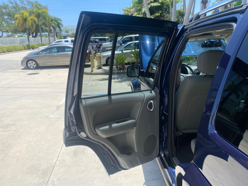 2006 Jeep Liberty 4WD Limited LOW MILES 75,410 in , 