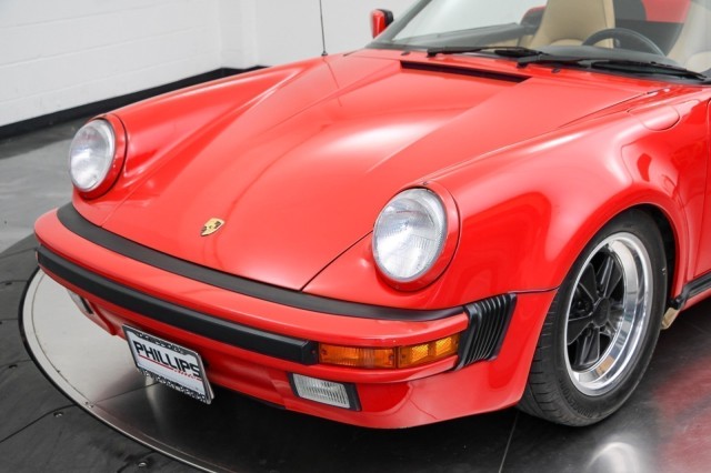 1989 Porsche 911 Carrera Speedster 9