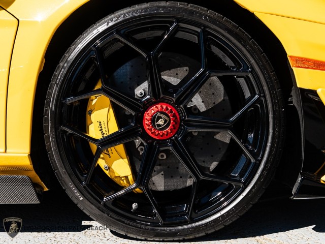 Lamborghini Aventador