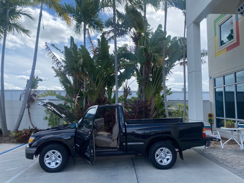 2002 Toyota Tacoma 1 OWNER AUTO AC 4 CYL in , 