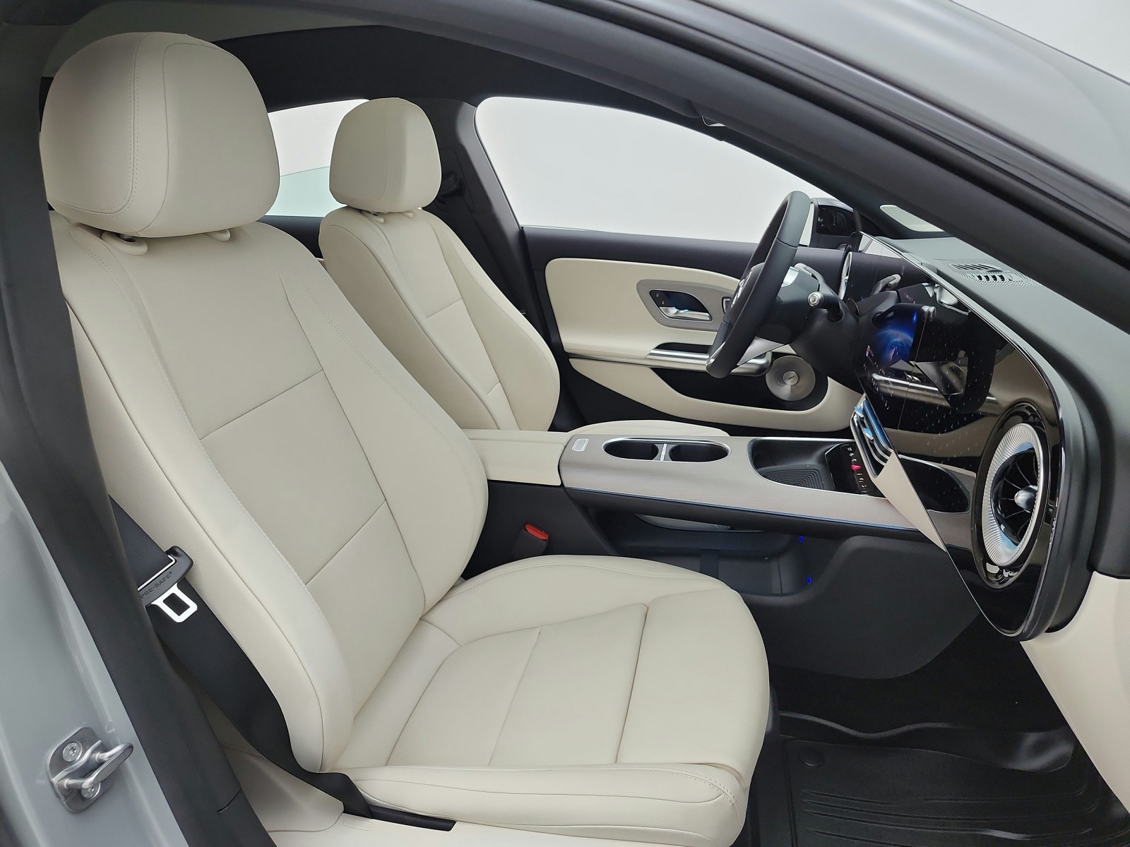 New 2027 MANUFAKTUR Alpine Grey Mercedes-Benz CLA 250+ Electric RWD image 14