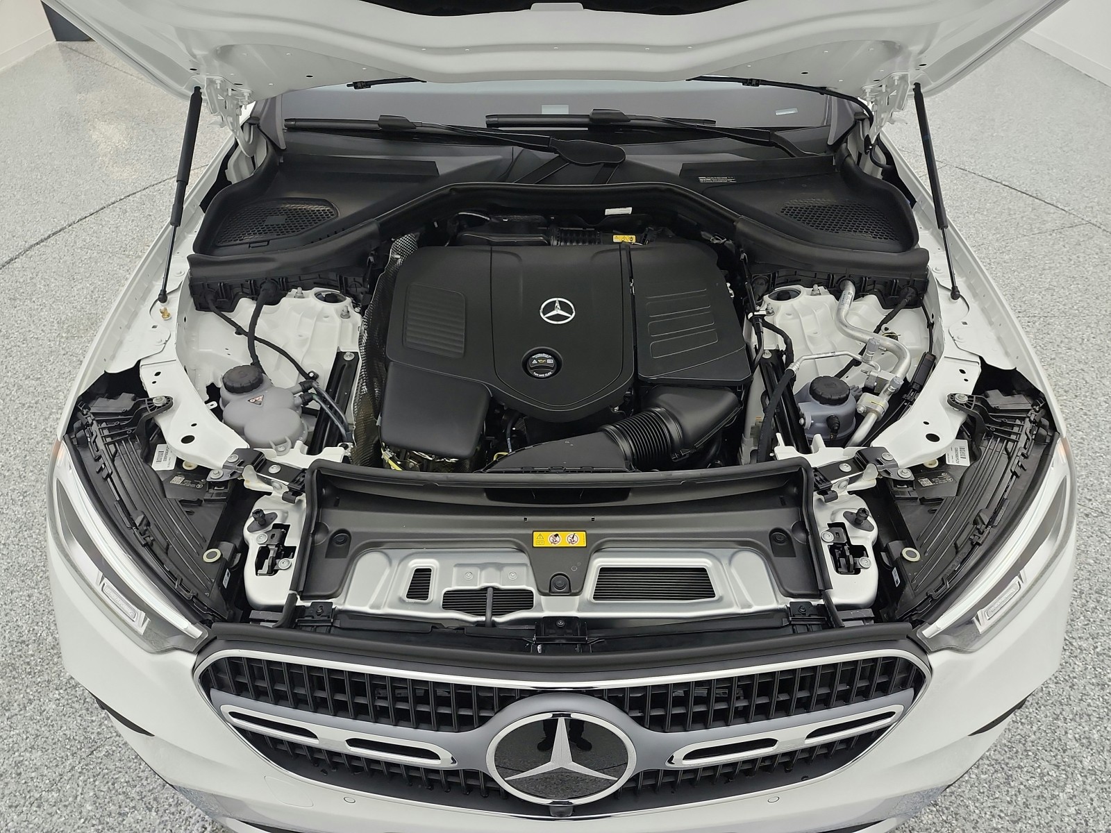 New 2026 Polar White Mercedes-Benz GLC 300 SUV image 12